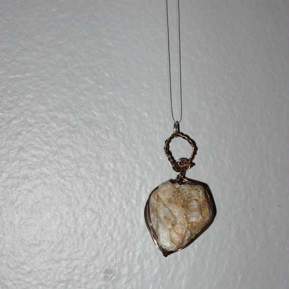 Wire wrapped Rock Necklace - Picture 1 of 2